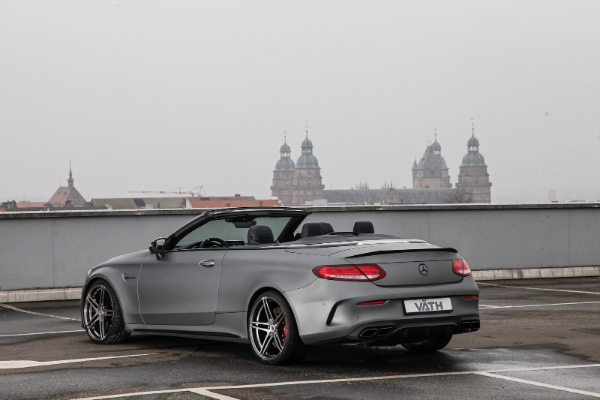 mercedes-amg-c63-krstarice-sa-po-700-ks