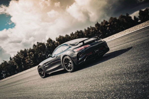 edo-competition-maksimalno-brutalizuje-amg-gt-r-model-