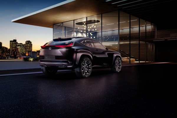 lexus-ux-debituje-na-sajmu-u-Zenevi