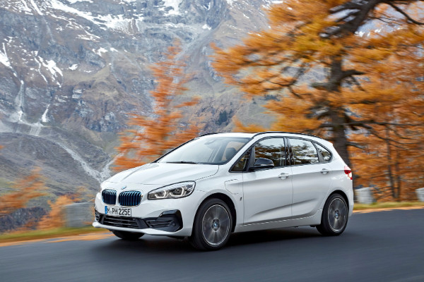 predstavljanje-osvezenih-linija-bmw-2-series-active-i-gran-tourer