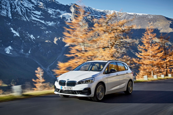 predstavljanje-osvezenih-linija-bmw-2-series-active-i-gran-tourer