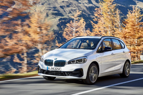 predstavljanje-osvezenih-linija-bmw-2-series-active-i-gran-tourer