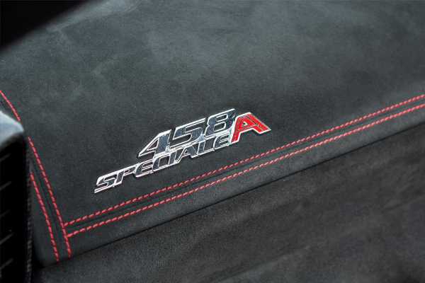 jedva-vozeni-ferrari-458-speciale-aperta-