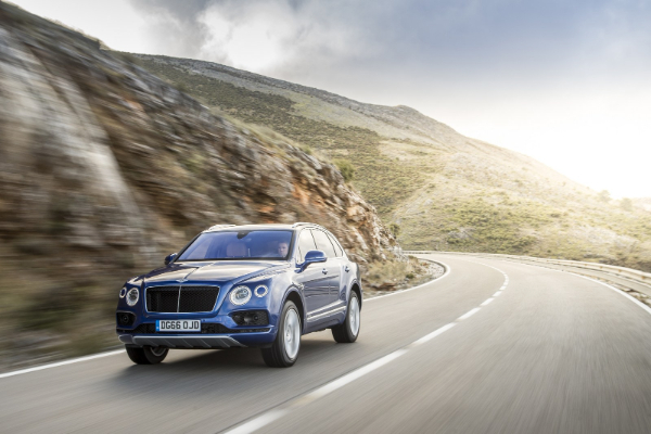 2019-bentley-bentayga-v8-dolazi-sa-550-ks