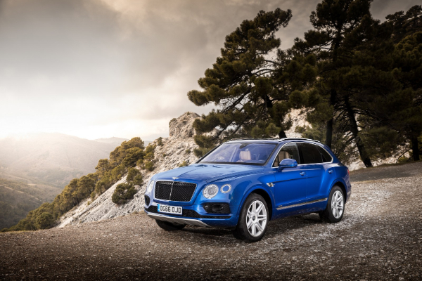 2019-bentley-bentayga-v8-dolazi-sa-550-ks