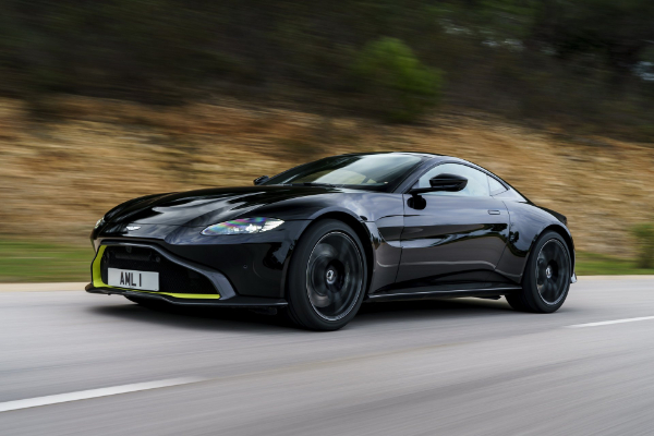 aston-martin-ce-vratiti-manuelne-vantage-modele