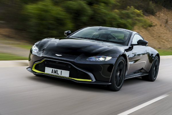 aston-martin-ce-vratiti-manuelne-vantage-modele