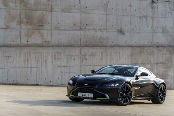 aston-martin-ce-vratiti-manuelne-vantage-modele