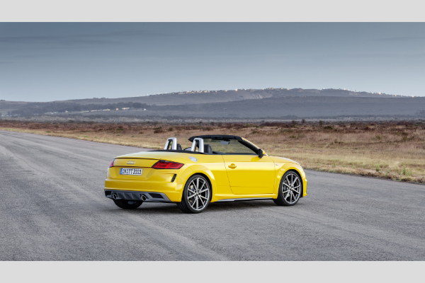 2019-audi-tt-dobija-redizajnirani-izgled-pred-dve-decenije-postojanja