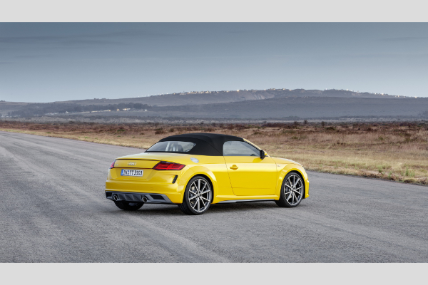 2019-audi-tt-dobija-redizajnirani-izgled-pred-dve-decenije-postojanja