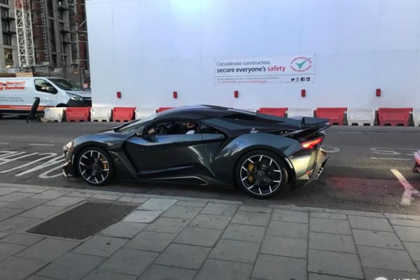 videti-fenyr-supersport-javno-isto-je-sto-videti-i-jednoroga