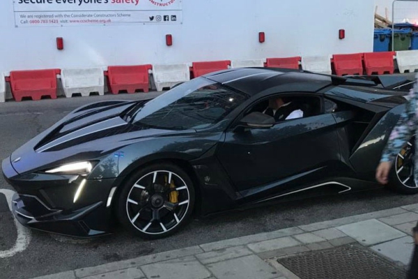 videti-fenyr-supersport-javno-isto-je-sto-videti-i-jednoroga