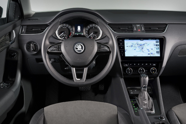 2020 Škoda Octavia dobija klasični izgled i električni pogonski sklop