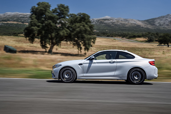 savrseni-bmw-m2-competition-na-novim-fotografijama