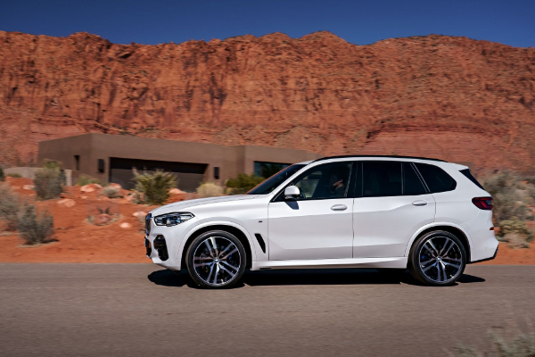 2019-bmw-x5-postaje-bolji-i-veci-kako-bi-se-borio-sa-gle-linijom