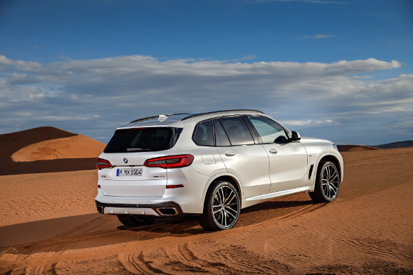 2019-bmw-x5-postaje-bolji-i-veci-kako-bi-se-borio-sa-gle-linijom