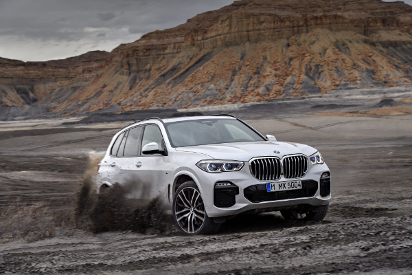 2019-bmw-x5-postaje-bolji-i-veci-kako-bi-se-borio-sa-gle-linijom