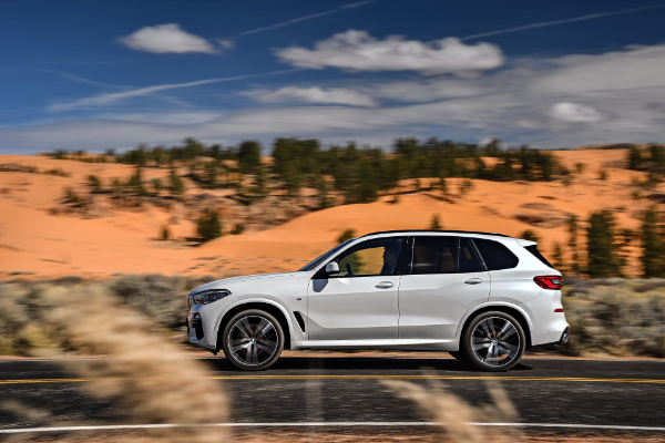 2019-bmw-x5-postaje-bolji-i-veci-kako-bi-se-borio-sa-gle-linijom