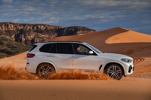 2019-bmw-x5-postaje-bolji-i-veci-kako-bi-se-borio-sa-gle-linijom
