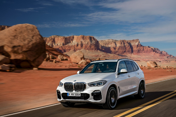 2019-bmw-x5-postaje-bolji-i-veci-kako-bi-se-borio-sa-gle-linijom