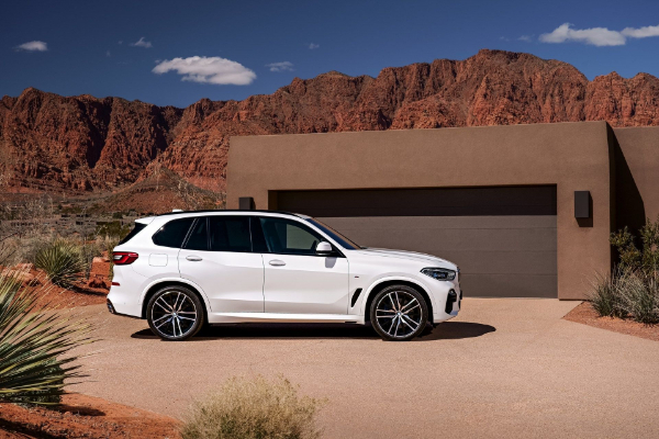 2019-bmw-x5-postaje-bolji-i-veci-kako-bi-se-borio-sa-gle-linijom