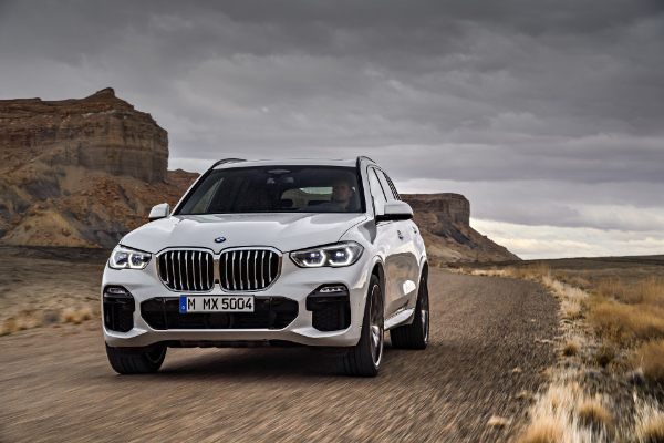 2019-bmw-x5-postaje-bolji-i-veci-kako-bi-se-borio-sa-gle-linijom