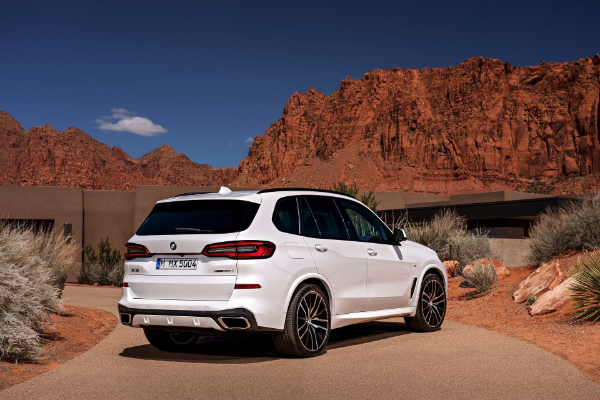 2019-bmw-x5-postaje-bolji-i-veci-kako-bi-se-borio-sa-gle-linijom