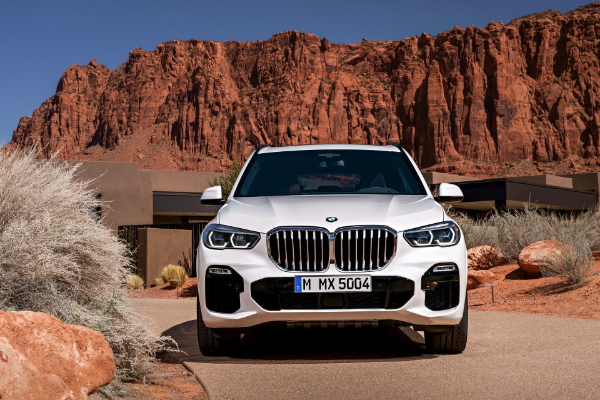 2019-bmw-x5-postaje-bolji-i-veci-kako-bi-se-borio-sa-gle-linijom