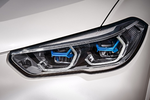 2019-bmw-x5-postaje-bolji-i-veci-kako-bi-se-borio-sa-gle-linijom