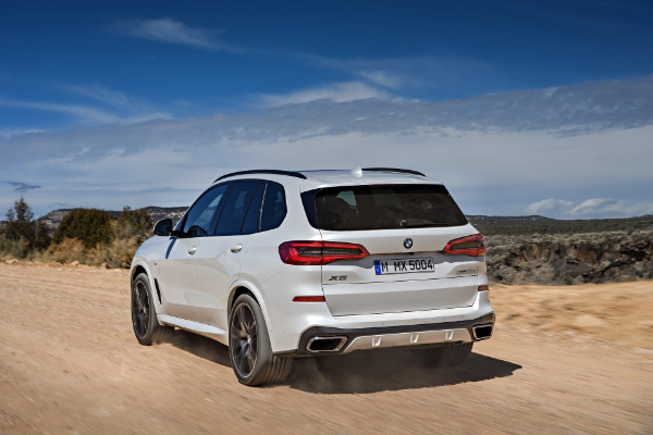 2019-bmw-x5-postaje-bolji-i-veci-kako-bi-se-borio-sa-gle-linijom