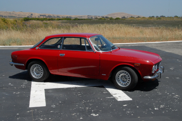 alfa-romeo-2000-gt-veloce-klasik-kakav-se-retko-vidja