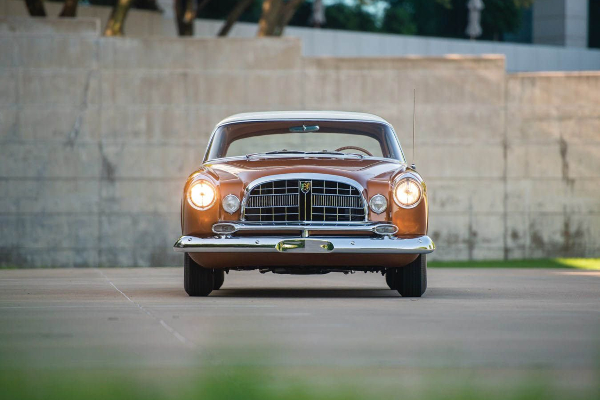 1955-chrysler-st-special-retka-kombinacija-hemi-snage-i-ghia-dizajna