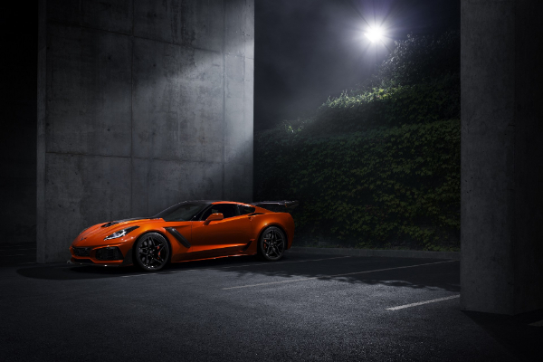 corvette-zr1-dostize-brutalnih-341-km-h-na-trkackoj-stazi