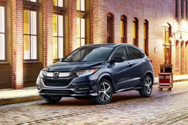 2019-honda-hr-v-i-pilot-modeli-dobijaju-novi-izgled-i-tehnologije