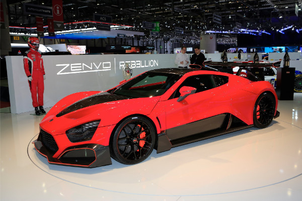 zenvo-tsr-s-ulicna-trkacka-masina-sa-1177-ks-