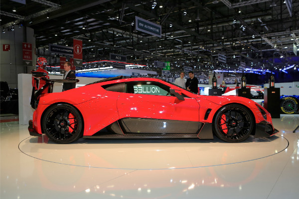 zenvo-tsr-s-ulicna-trkacka-masina-sa-1177-ks-