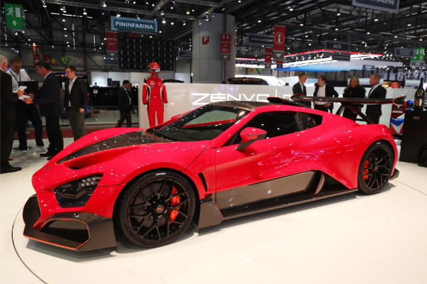 zenvo-tsr-s-ulicna-trkacka-masina-sa-1177-ks-