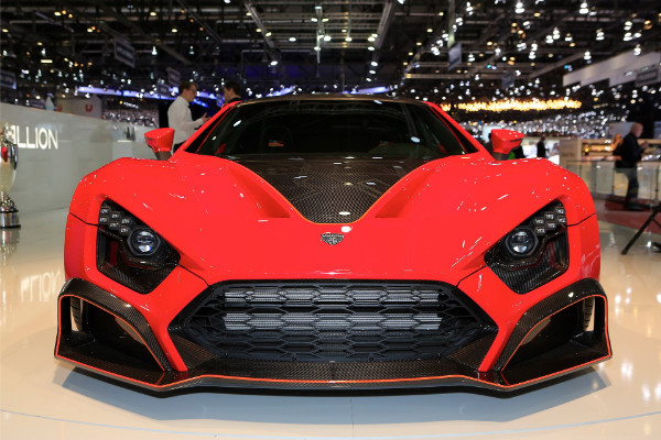 zenvo-tsr-s-ulicna-trkacka-masina-sa-1177-ks-