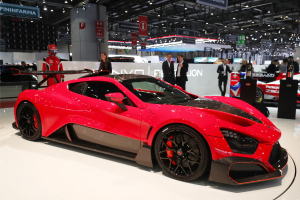 zenvo-tsr-s-ulicna-trkacka-masina-sa-1177-ks-