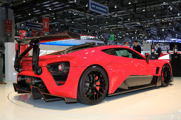 zenvo-tsr-s-ulicna-trkacka-masina-sa-1177-ks-