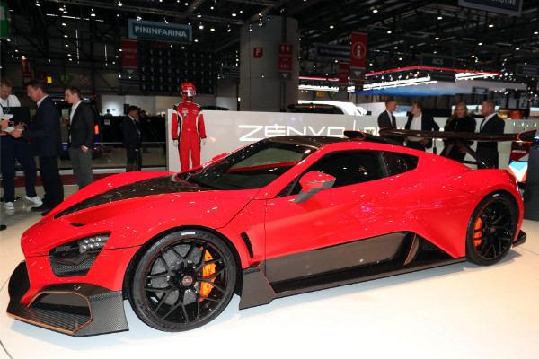 zenvo-tsr-s-ulicna-trkacka-masina-sa-1177-ks-