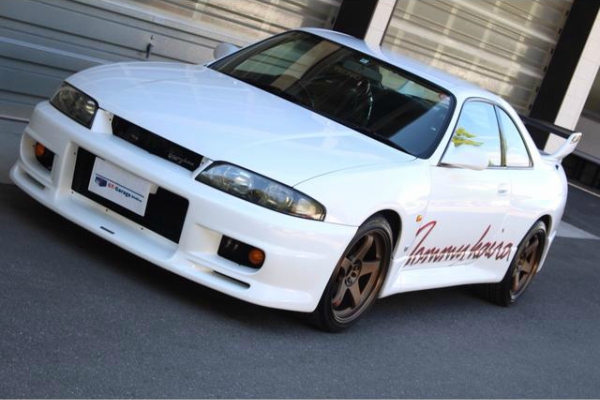 tommykaira-skyline-r33-gt-r-savrsenstvo-za-sve-ljubitelje-japanskih-automobila