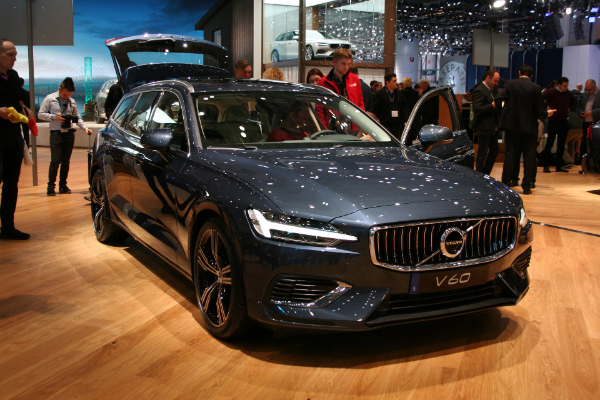 volvo-u-americi-predstavlja-nove-v60-i-xc40-inscription-modele