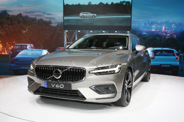 volvo-u-americi-predstavlja-nove-v60-i-xc40-inscription-modele