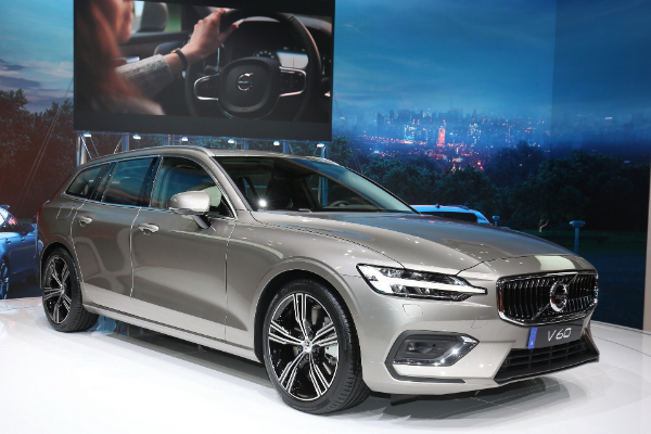 volvo-u-americi-predstavlja-nove-v60-i-xc40-inscription-modele