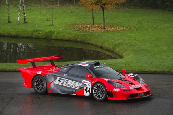 ulicno-legalni-f1-gtr-longtail-deluje-suvise-dobro-da-bi-bio-istinit