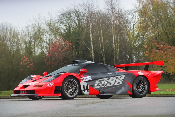 ulicno-legalni-f1-gtr-longtail-deluje-suvise-dobro-da-bi-bio-istinit