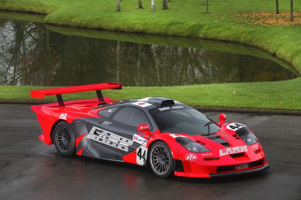 ulicno-legalni-f1-gtr-longtail-deluje-suvise-dobro-da-bi-bio-istinit