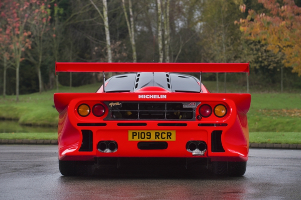 ulicno-legalni-f1-gtr-longtail-deluje-suvise-dobro-da-bi-bio-istinit