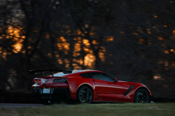 2019-corvette-zr1-stize-do-stotke-za-285-sekundi-